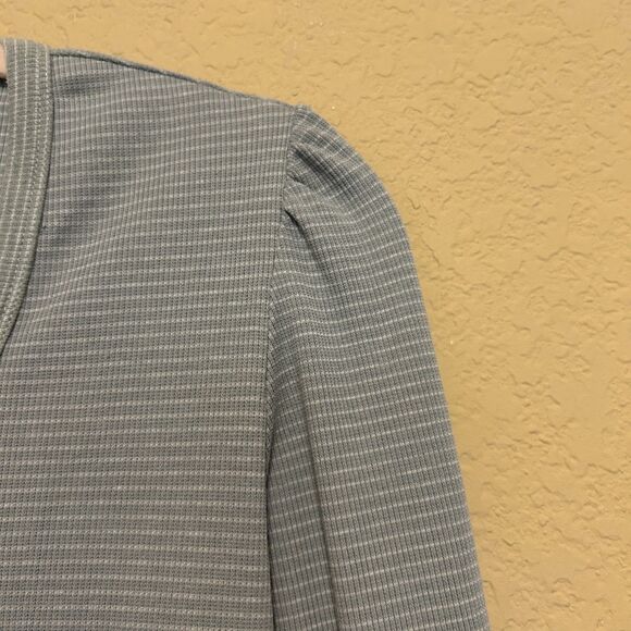 Carve Designs Shirt Womens Small Gray Striped Henley Emma Casual Athleisure - Picture 5 of 8